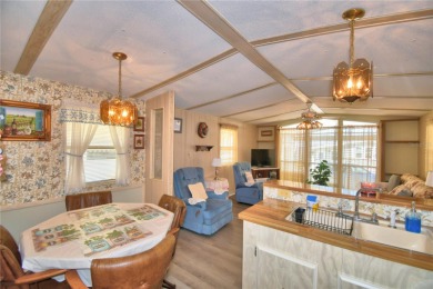 One or more photo(s) has been virtually staged. WHAT A WONDERFUL on Southern Dunes Golf and Country Club in Florida - for sale on GolfHomes.com, golf home, golf lot