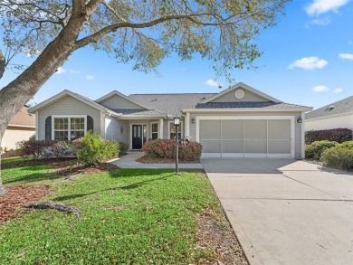 NO BOND on this IMMACULATE 3 Bedroom GAS Designer Hibiscus (3rd on The Links of Spruce Creek in Florida - for sale on GolfHomes.com, golf home, golf lot