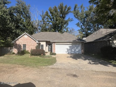 CUTE house and you could move in with zero down, this home on Colonial Country Club Deerfield in Mississippi - for sale on GolfHomes.com, golf home, golf lot