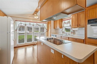 Welcome to sunny Florida! Whether you're looking for a seasonal on Betmar Acres Golf Club in Florida - for sale on GolfHomes.com, golf home, golf lot
