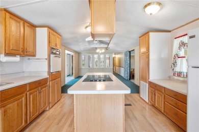 Welcome to sunny Florida! Whether you're looking for a seasonal on Betmar Acres Golf Club in Florida - for sale on GolfHomes.com, golf home, golf lot