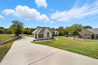 Must see in person this rare opportunity to own an immaculate on Tangle Ridge Golf Club in Texas - for sale on GolfHomes.com, golf home, golf lot