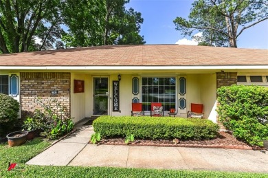 Welcome to this charming 3-bedroom, 2-bathroom ranch-style home on Huntington Park Golf Course in Louisiana - for sale on GolfHomes.com, golf home, golf lot