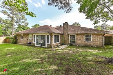 Welcome to this charming 3-bedroom, 2-bathroom ranch-style home on Huntington Park Golf Course in Louisiana - for sale on GolfHomes.com, golf home, golf lot