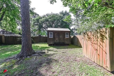Welcome to this charming 3-bedroom, 2-bathroom ranch-style home on Huntington Park Golf Course in Louisiana - for sale on GolfHomes.com, golf home, golf lot