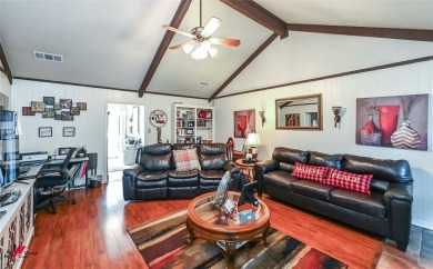 Welcome to this charming 3-bedroom, 2-bathroom ranch-style home on Huntington Park Golf Course in Louisiana - for sale on GolfHomes.com, golf home, golf lot