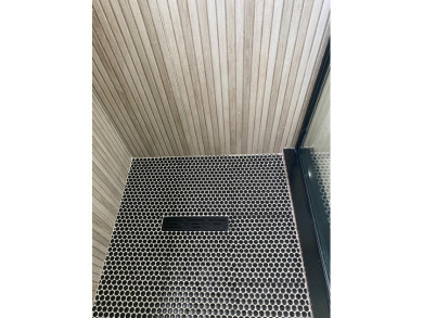 Fully remodeled corner 3BR/2BA condo bathed in natural light on Palm-Aire Country Club and Resort - The Oaks in Florida - for sale on GolfHomes.com, golf home, golf lot