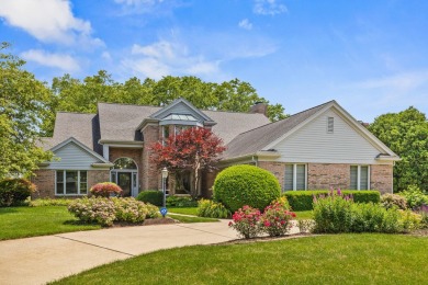 Beautiful 5 bed / 3 bath home on one of the most coveted streets on Lincolnshire Fields Country Club in Illinois - for sale on GolfHomes.com, golf home, golf lot