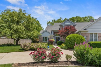 Beautiful 5 bed / 3 bath home on one of the most coveted streets on Lincolnshire Fields Country Club in Illinois - for sale on GolfHomes.com, golf home, golf lot