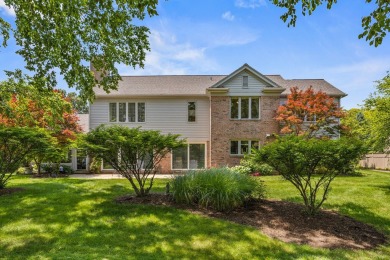 Beautiful 5 bed / 3 bath home on one of the most coveted streets on Lincolnshire Fields Country Club in Illinois - for sale on GolfHomes.com, golf home, golf lot