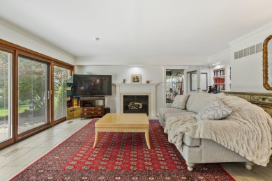 Beautiful 5 bed / 3 bath home on one of the most coveted streets on Lincolnshire Fields Country Club in Illinois - for sale on GolfHomes.com, golf home, golf lot