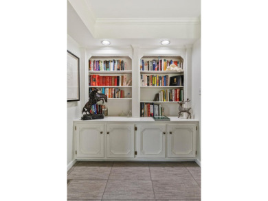 Beautiful 5 bed / 3 bath home on one of the most coveted streets on Lincolnshire Fields Country Club in Illinois - for sale on GolfHomes.com, golf home, golf lot