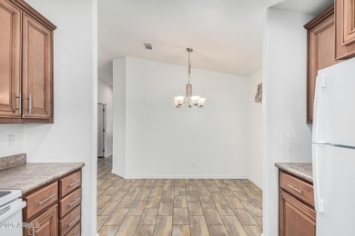 Enjoy comfort and convenience in this lovely 2-bedroom on Viewpoint Golf Resort in Arizona - for sale on GolfHomes.com, golf home, golf lot