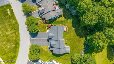 Welcome to this beautifully maintained 3-bedroom, 2.5-bath on Fairways of Half Moon - Fairways of Half Moon in New York - for sale on GolfHomes.com, golf home, golf lot