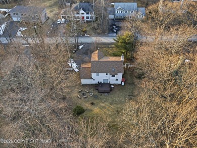 Don't miss this lovely move-in-ready 3 bedrooms, 2.5 bath home on Pocono Farms Country Club in Pennsylvania - for sale on GolfHomes.com, golf home, golf lot