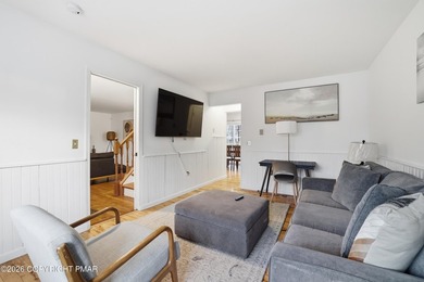 Don't miss this lovely move-in-ready 3 bedrooms, 2.5 bath home on Pocono Farms Country Club in Pennsylvania - for sale on GolfHomes.com, golf home, golf lot