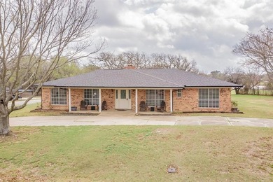 1.78 acres with a 30x40 brick shop, RV Hookup, RV and boat on Mountain Valley Country Club in Texas - for sale on GolfHomes.com, golf home, golf lot