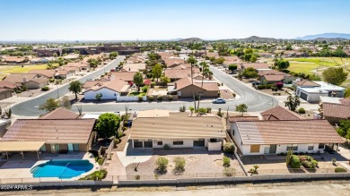 Ahwatukee retirement almost 2300 square foot, 4 bedroom, 2 bath on The Lakes at Ahwatukee in Arizona - for sale on GolfHomes.com, golf home, golf lot