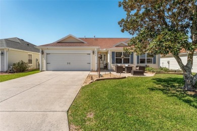 Under contract-accepting backup offers. ~BOND PAID!!~~2019 on The Links of Spruce Creek in Florida - for sale on GolfHomes.com, golf home, golf lot
