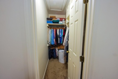 Great Investment  Property. This cozy Winchester duplex is in a on Winchester Country Club, Inc. in Kentucky - for sale on GolfHomes.com, golf home, golf lot