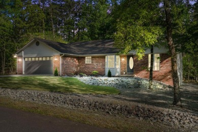 Discover this charming cul-de-sac home, recently and on Balboa Golf Course in Arkansas - for sale on GolfHomes.com, golf home, golf lot