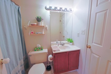 Great Investment  Property. This cozy Winchester duplex is in a on Winchester Country Club, Inc. in Kentucky - for sale on GolfHomes.com, golf home, golf lot