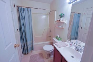 Great Investment  Property. This cozy Winchester duplex is in a on Winchester Country Club, Inc. in Kentucky - for sale on GolfHomes.com, golf home, golf lot