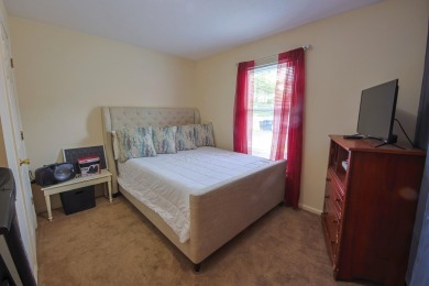 Great Investment  Property. This cozy Winchester duplex is in a on Winchester Country Club, Inc. in Kentucky - for sale on GolfHomes.com, golf home, golf lot