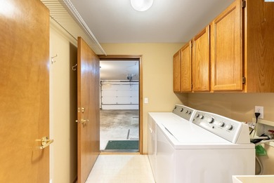 MLS# 289398 Welcome to easy 55+ living in Canyon Lakes at 3534 S on Canyon Lakes Golf Course in Washington - for sale on GolfHomes.com, golf home, golf lot