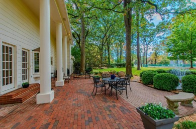 CLASSIC STYLE and SOUTHERN CHARM are evident. In this Pleasant on Pleasant Valley Country Club in Arkansas - for sale on GolfHomes.com, golf home, golf lot