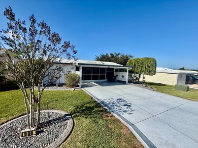 Home is located in Water Oak Country Club Estates in Lady Lake on Water Oak Country Club Estates in Florida - for sale on GolfHomes.com, golf home, golf lot