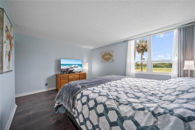 This beautifully updated two-bedroom, two-bath condo in the on Cove Cay Country Club in Florida - for sale on GolfHomes.com, golf home, golf lot
