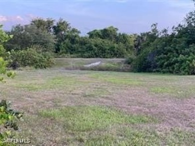 Great property to build your new home. Close to schools on Kingsway Country Club in Florida - for sale on GolfHomes.com, golf home, golf lot