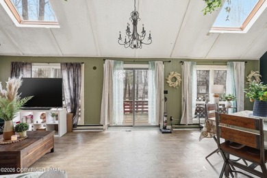 Great renovation opportunity in The Hideout! This 3-bedroom on The Hideout Golf in Pennsylvania - for sale on GolfHomes.com, golf home, golf lot