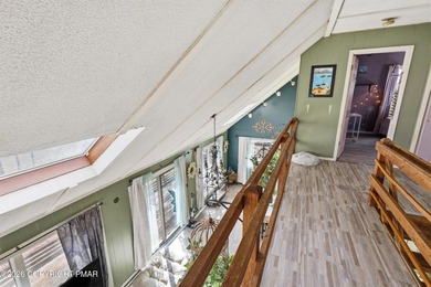 Great renovation opportunity in The Hideout! This 3-bedroom on The Hideout Golf in Pennsylvania - for sale on GolfHomes.com, golf home, golf lot