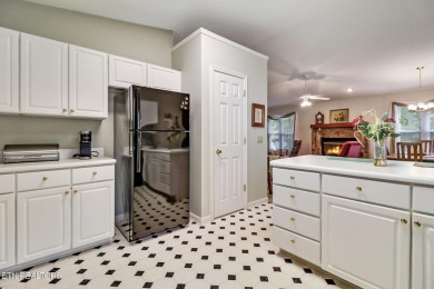 Lovely, well maintained golf front home offering 3 bedrooms & 2 on Heatherhurst Golf Course in Tennessee - for sale on GolfHomes.com, golf home, golf lot