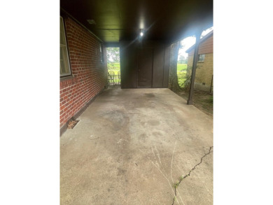 Charming 2-bedroom, 1-bath home with direct backyard access to on Pine Hill Golf Course in Tennessee - for sale on GolfHomes.com, golf home, golf lot