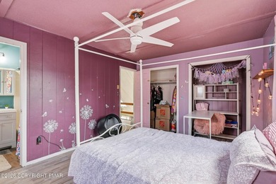 Great renovation opportunity in The Hideout! This 3-bedroom on The Hideout Golf in Pennsylvania - for sale on GolfHomes.com, golf home, golf lot