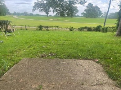 Charming 2-bedroom, 1-bath home with direct backyard access to on Pine Hill Golf Course in Tennessee - for sale on GolfHomes.com, golf home, golf lot