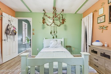 Great renovation opportunity in The Hideout! This 3-bedroom on The Hideout Golf in Pennsylvania - for sale on GolfHomes.com, golf home, golf lot