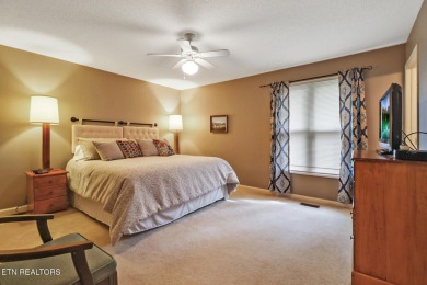 Lovely, well maintained golf front home offering 3 bedrooms & 2 on Heatherhurst Golf Course in Tennessee - for sale on GolfHomes.com, golf home, golf lot