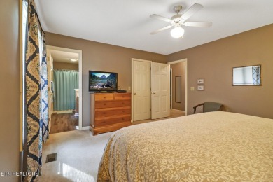 Lovely, well maintained golf front home offering 3 bedrooms & 2 on Heatherhurst Golf Course in Tennessee - for sale on GolfHomes.com, golf home, golf lot