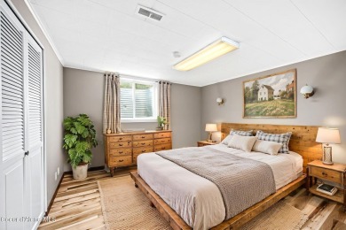 STUNNING 4BD/3BA, 3,524 SQ FT HOME ON PINEHURST GOLF COURSE WITH on The Pinehurst Golf Course in Idaho - for sale on GolfHomes.com, golf home, golf lot