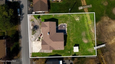 STUNNING 4BD/3BA, 3,524 SQ FT HOME ON PINEHURST GOLF COURSE WITH on The Pinehurst Golf Course in Idaho - for sale on GolfHomes.com, golf home, golf lot