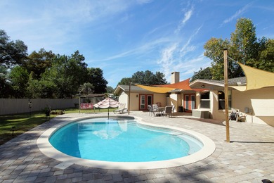 Welcome home to 606 Powell Drive in the heart of Fort Walton on Fort Walton Beach Golf Course in Florida - for sale on GolfHomes.com, golf home, golf lot