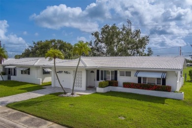 Under contract-accepting backup offers. Welcome to The Mainlands on Mainlands Golf Club in Florida - for sale on GolfHomes.com, golf home, golf lot