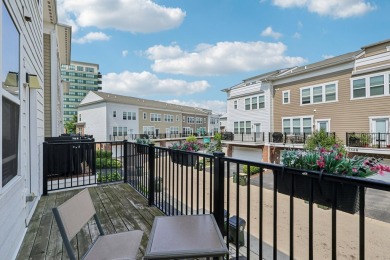 Welcome to this beautifully upgraded 3-bedroom, 3-story corner on Seven Bridges Golf Club in Illinois - for sale on GolfHomes.com, golf home, golf lot