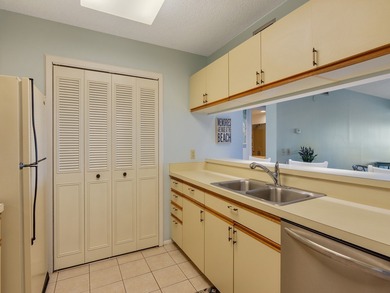 Bringing you the Florida lifestyle in this turnkey 2-bd/2ba unit on Vista Plantation Golf Club in Florida - for sale on GolfHomes.com, golf home, golf lot