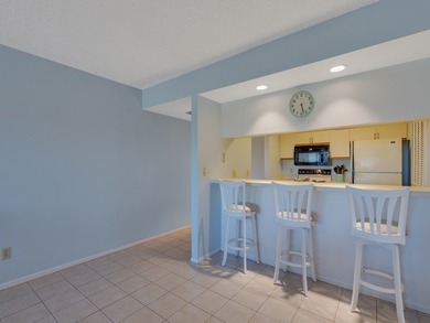 Bringing you the Florida lifestyle in this turnkey 2-bd/2ba unit on Vista Plantation Golf Club in Florida - for sale on GolfHomes.com, golf home, golf lot
