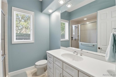 Vacant and move in ready: Meticulously Maintained Home in on Black Diamond Ranch Golf Course in Florida - for sale on GolfHomes.com, golf home, golf lot